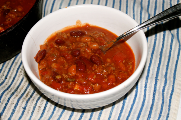 Campfire Chili ~ Camping Recipes - Happy Belly Foodie